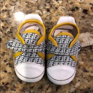 Baby fendi shoes 111